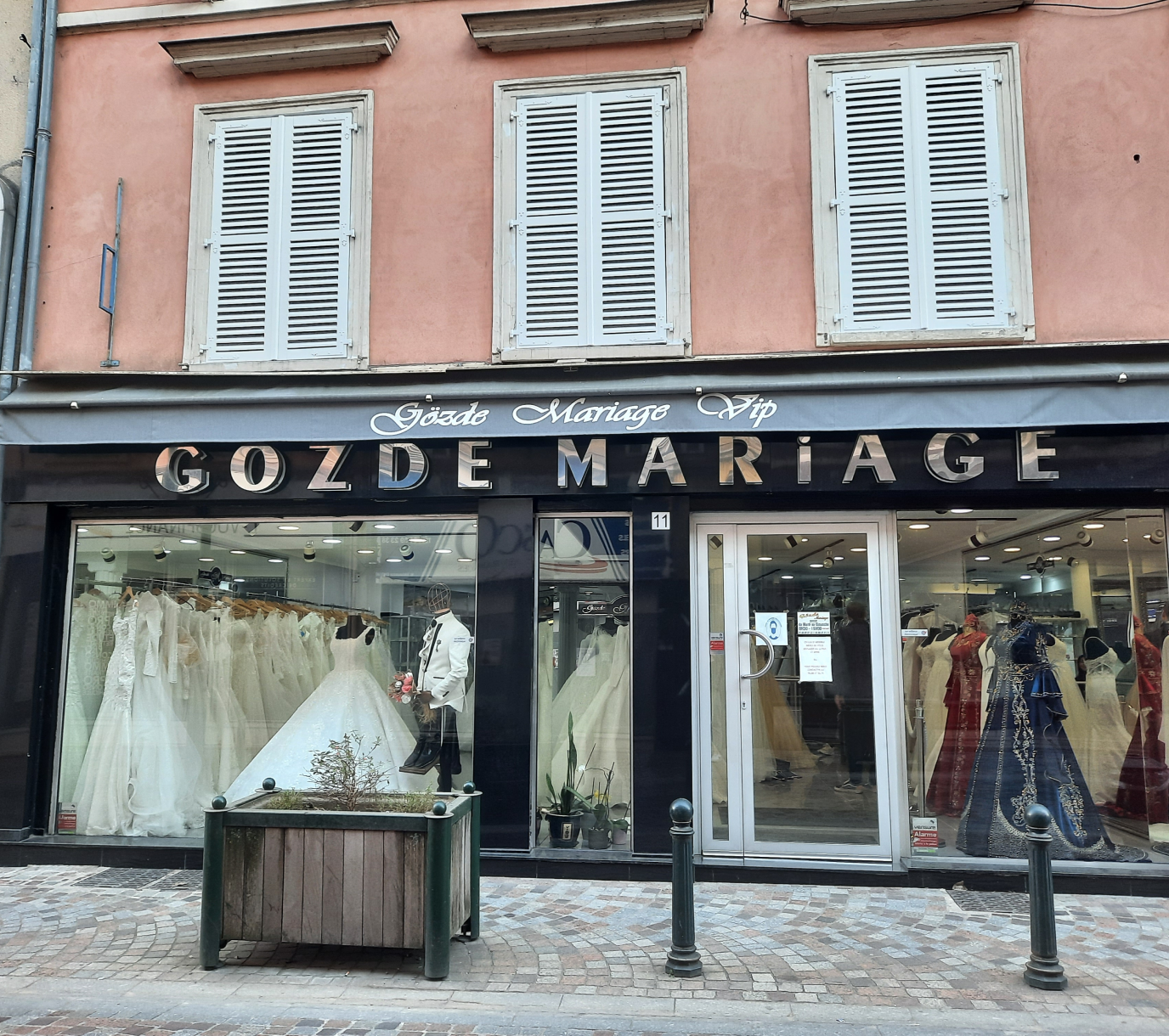 Photo d'une robe de mariage fait à Paris